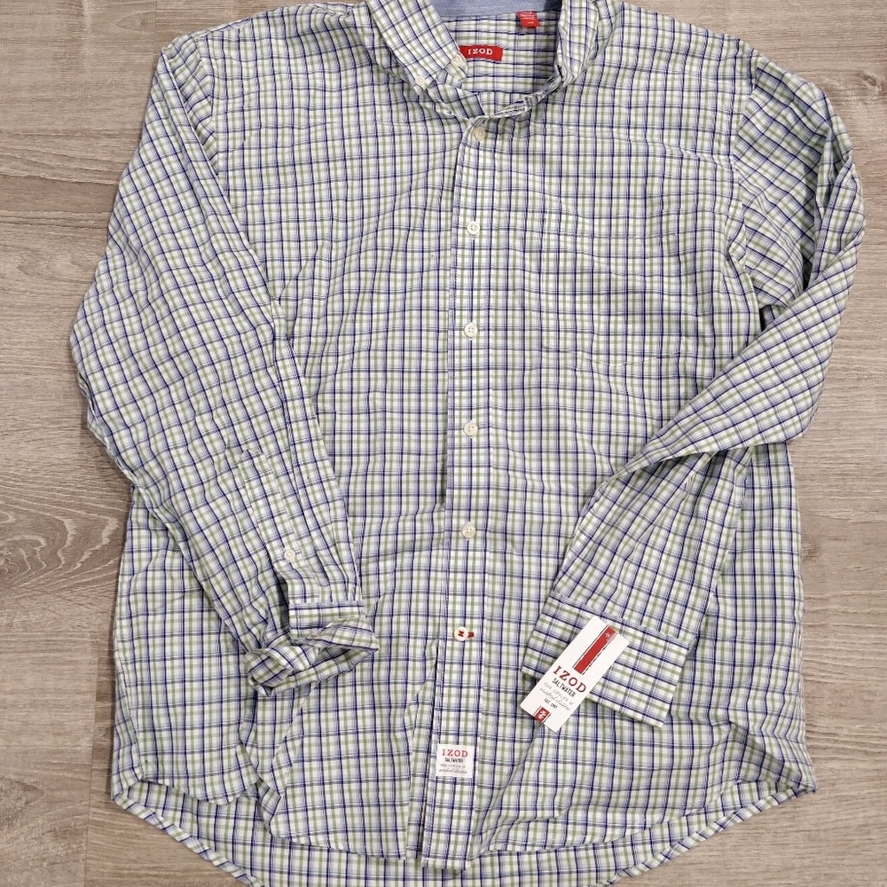 Izod L collared button shirt